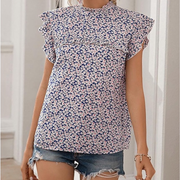 Pretty summer floral blouse - Picture 1 of 5